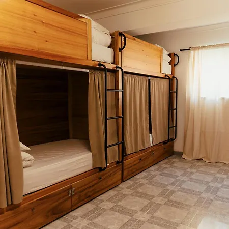 Hostel Lisbon Surf Carcavelos