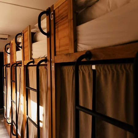 Lisbon Surf * Carcavelos (Lisbon)