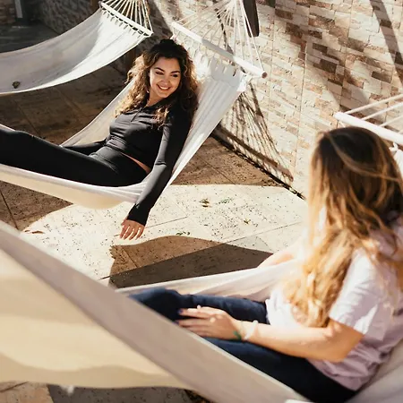 Lisbon Surf Hostel *